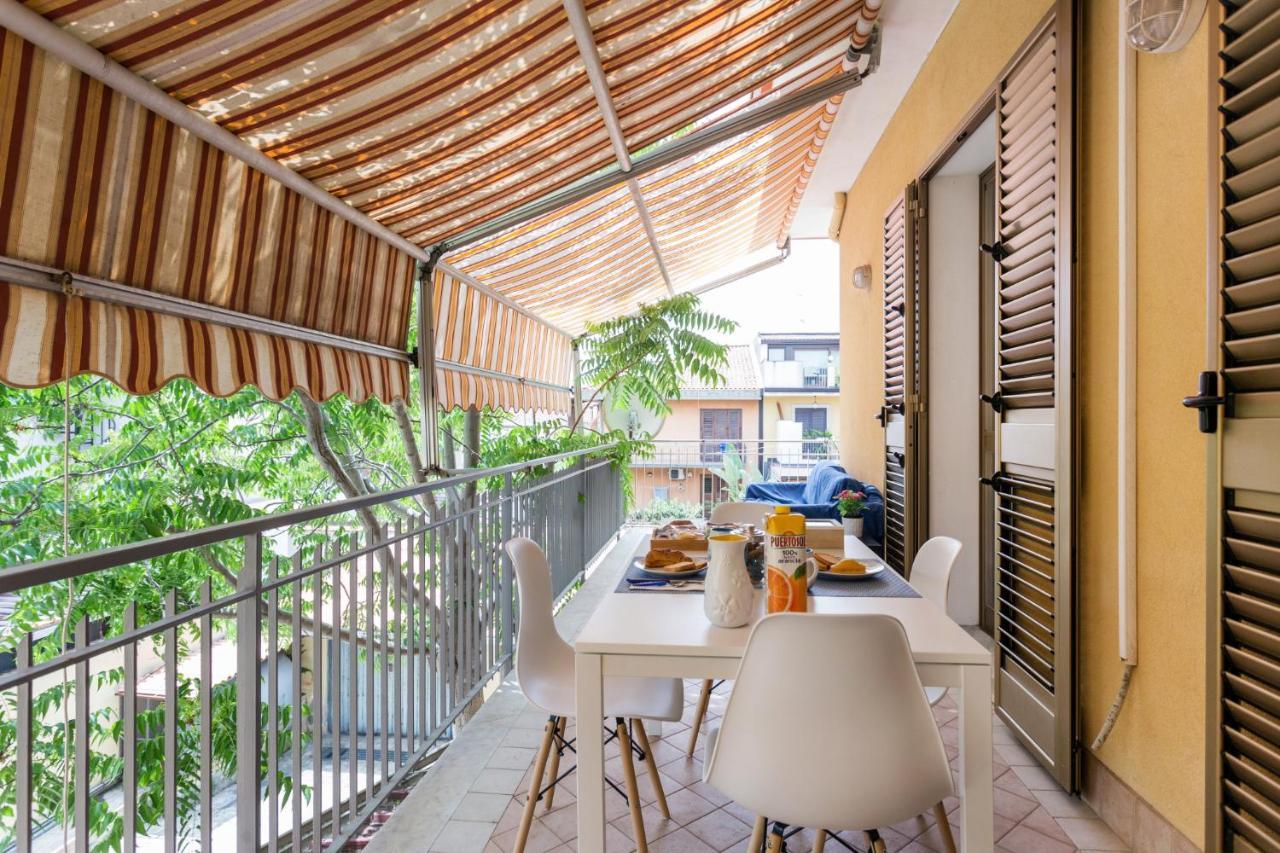 Casa Di Clara Apartment Ачиреале Екстериор снимка